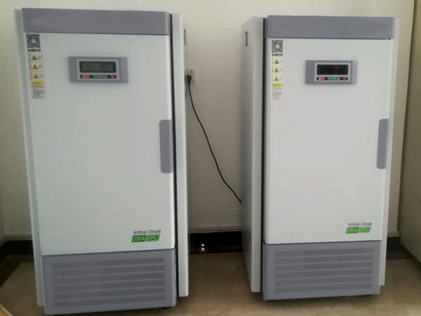 人工气候箱